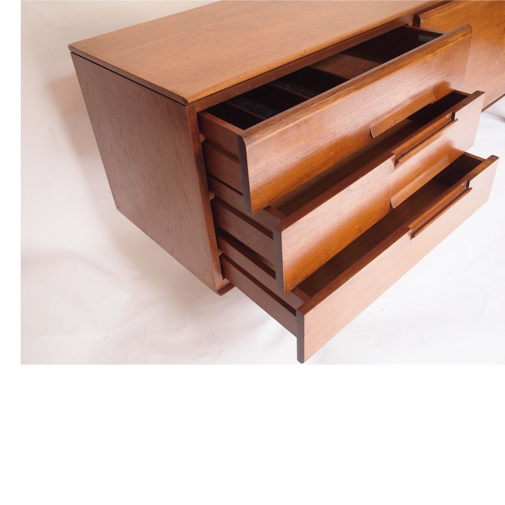 Scandinavian sideboard White & Newton