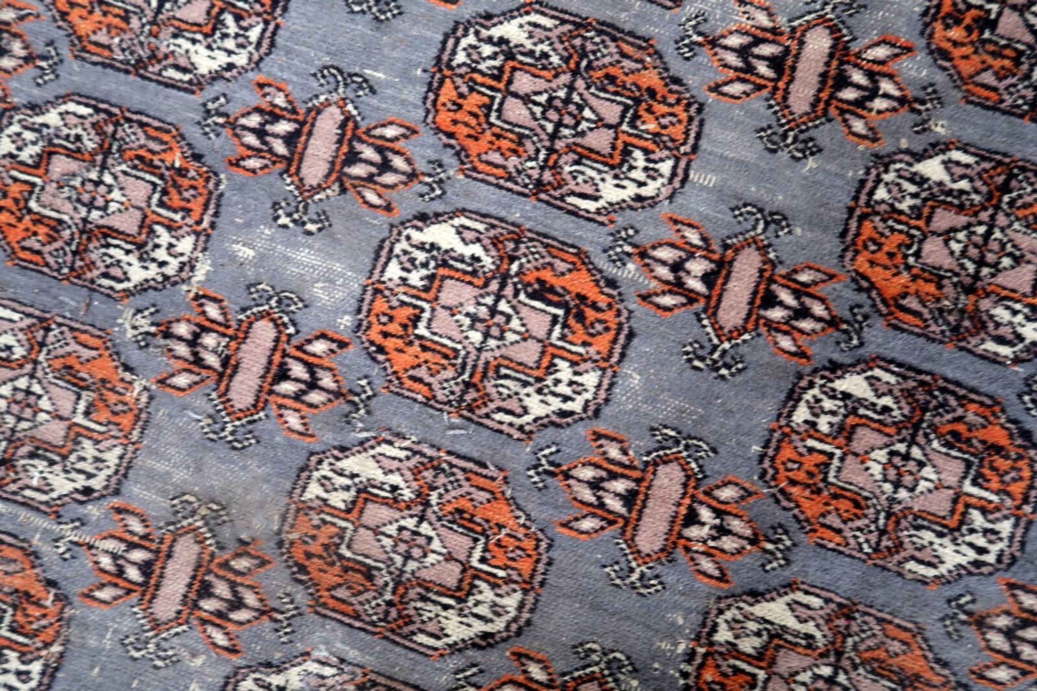 Tapis vintage ouzbek Bukhara fait main en laine – 127 x 190 cm – 1960s