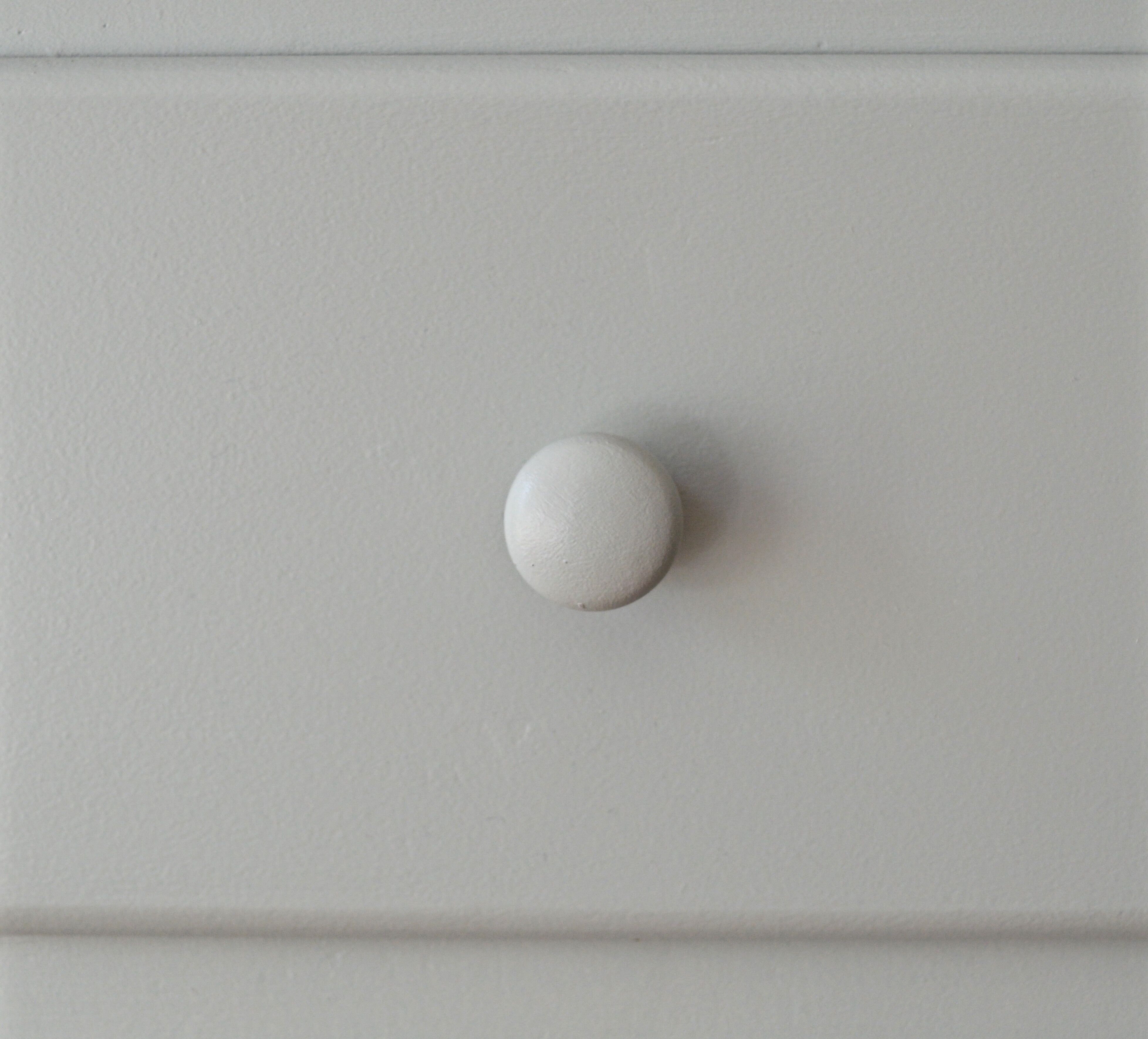 Asymmetrical cabinet