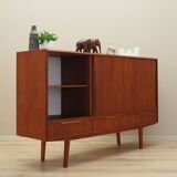 Buffet haut en teck, design danois, années 1970, production : Danemark