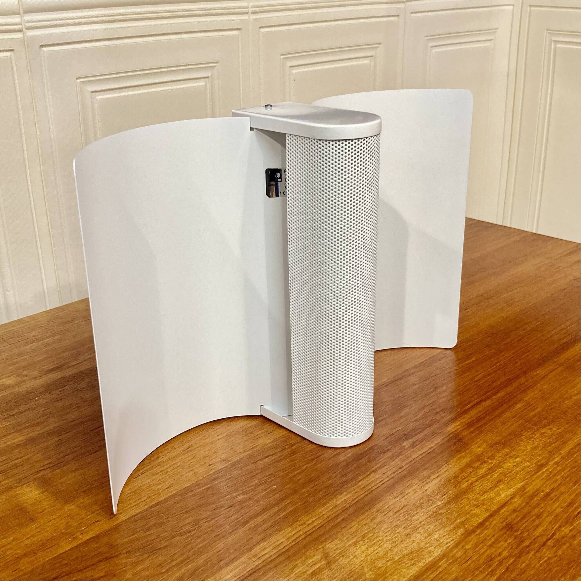 LARGE METAL WALL LIGHT SCANDINAVIAN DESIGN.