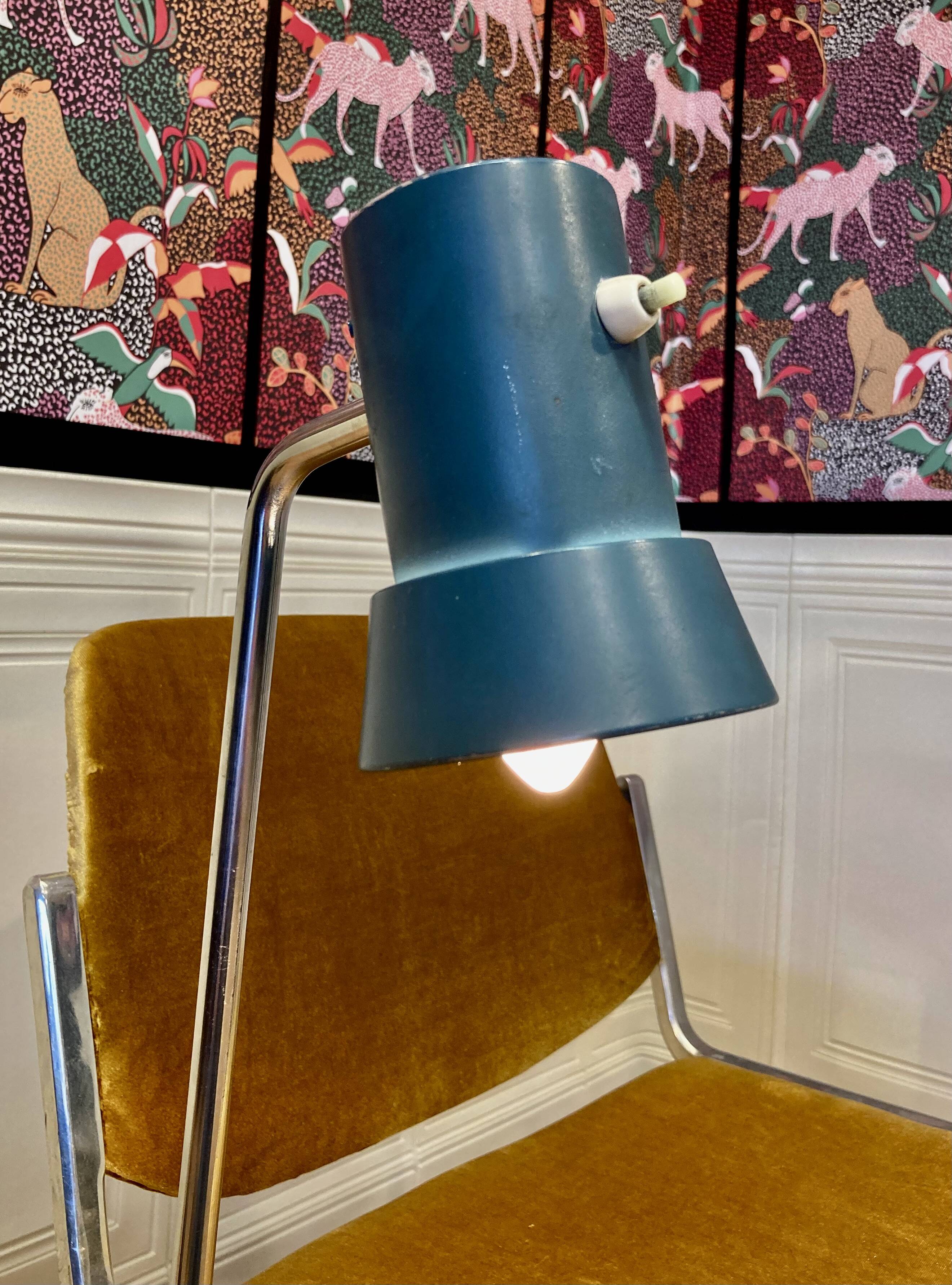 Large modular industrial lamp from the 1950s.