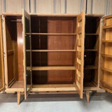 Armoire des années 40 en chêne dans le style de Guillerme et Chambron, années 1960