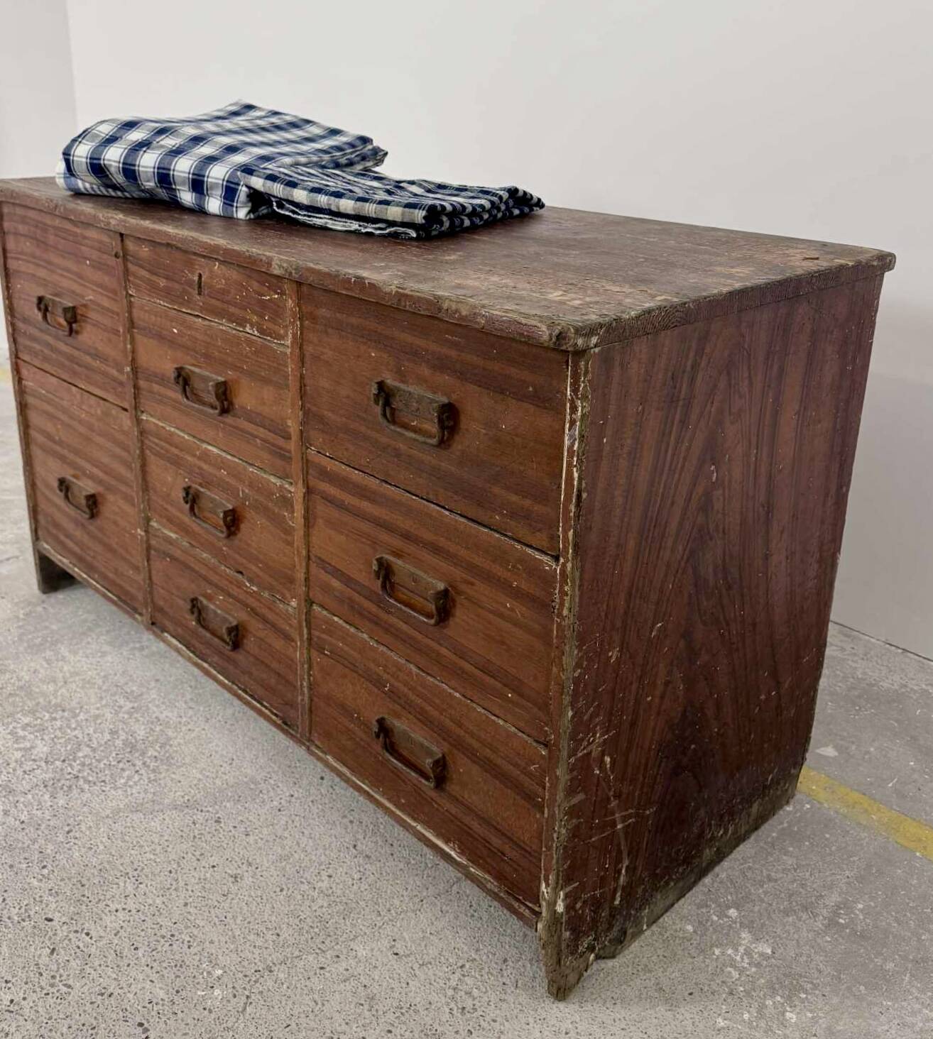 Commercial workbench with 9 drawers