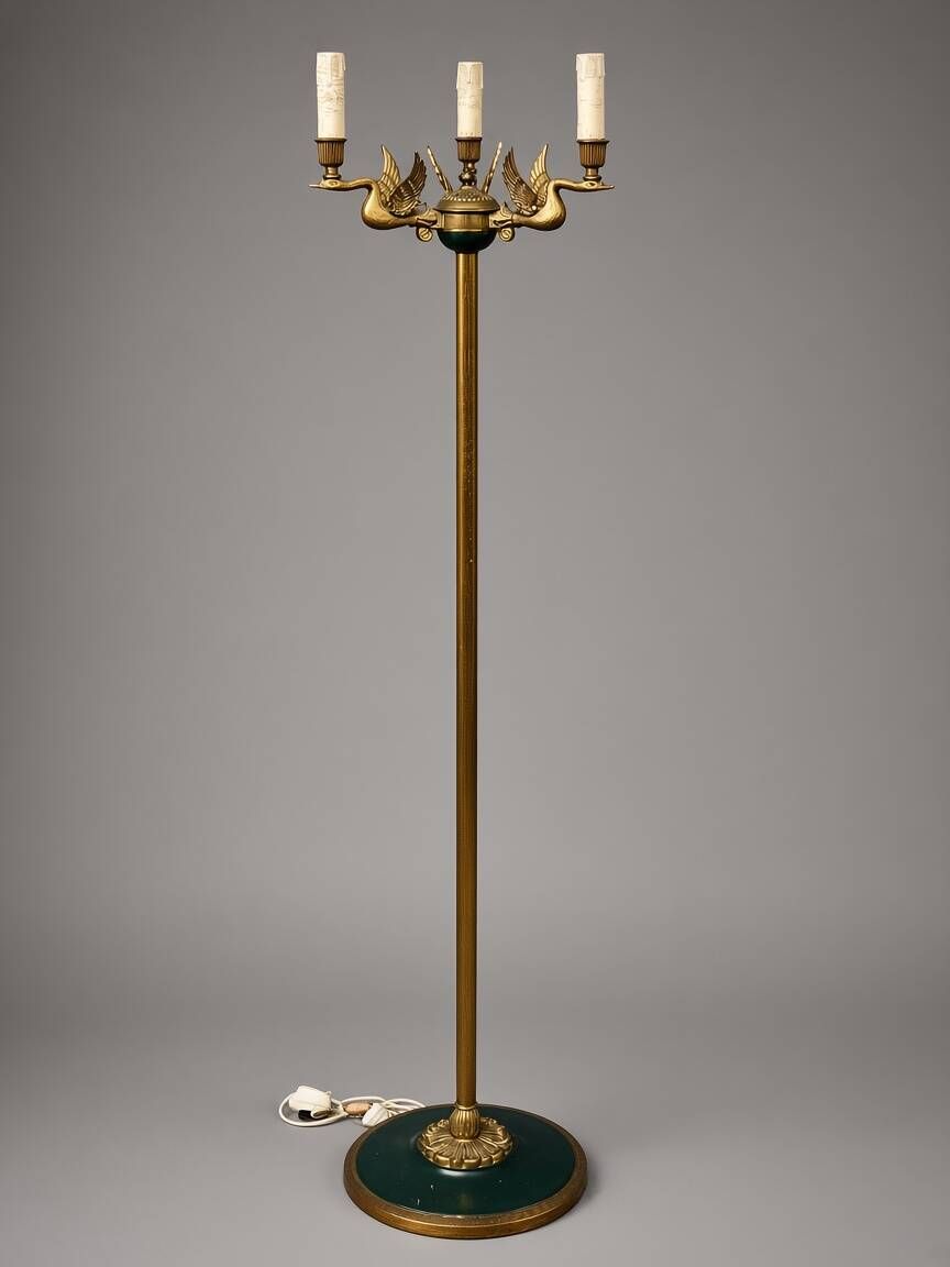 Lampadaire de style Empire. Bronze.
