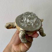 Pique fleur vintage tortue