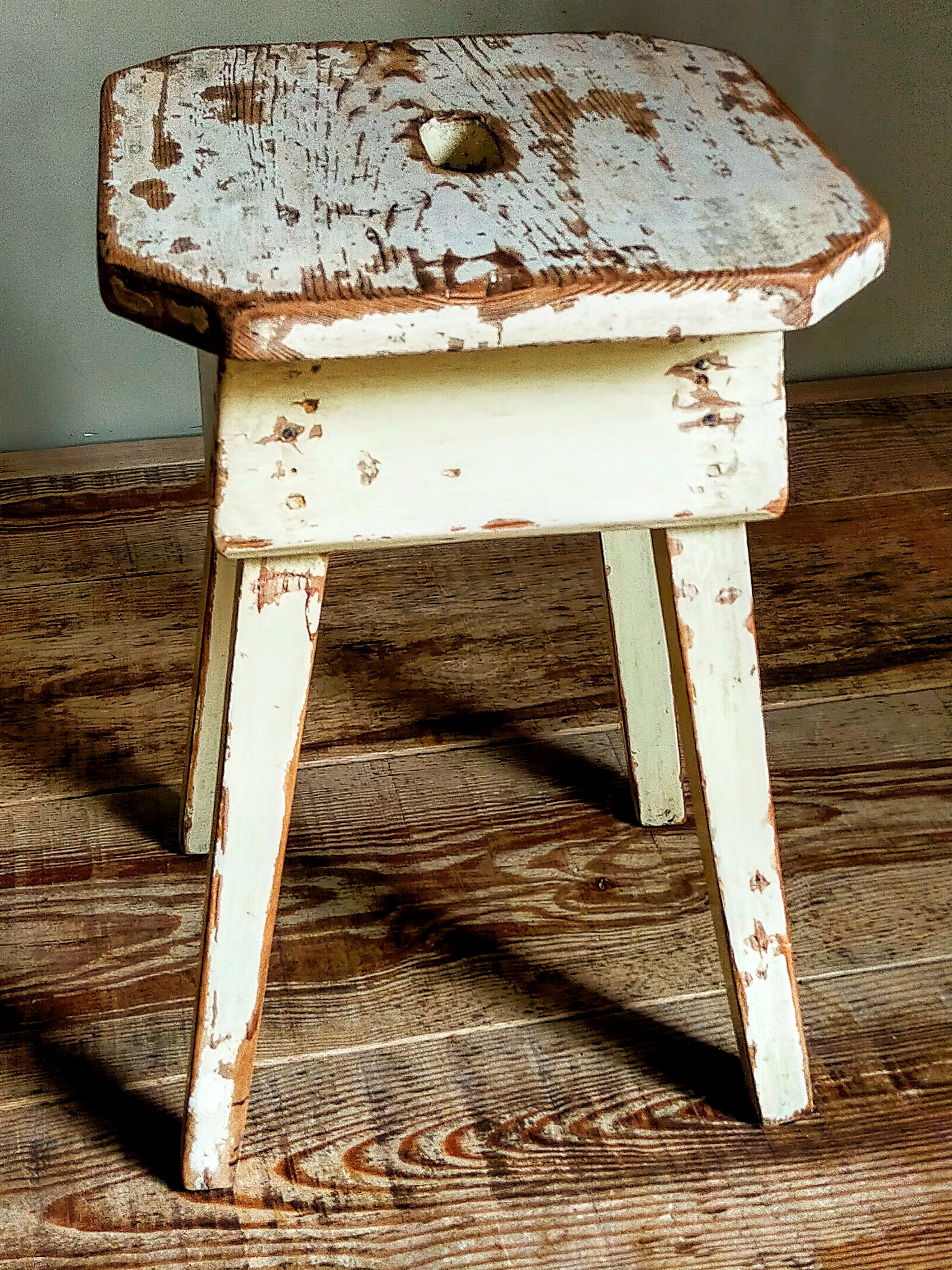 Workshop stool in antique patinated solid wood