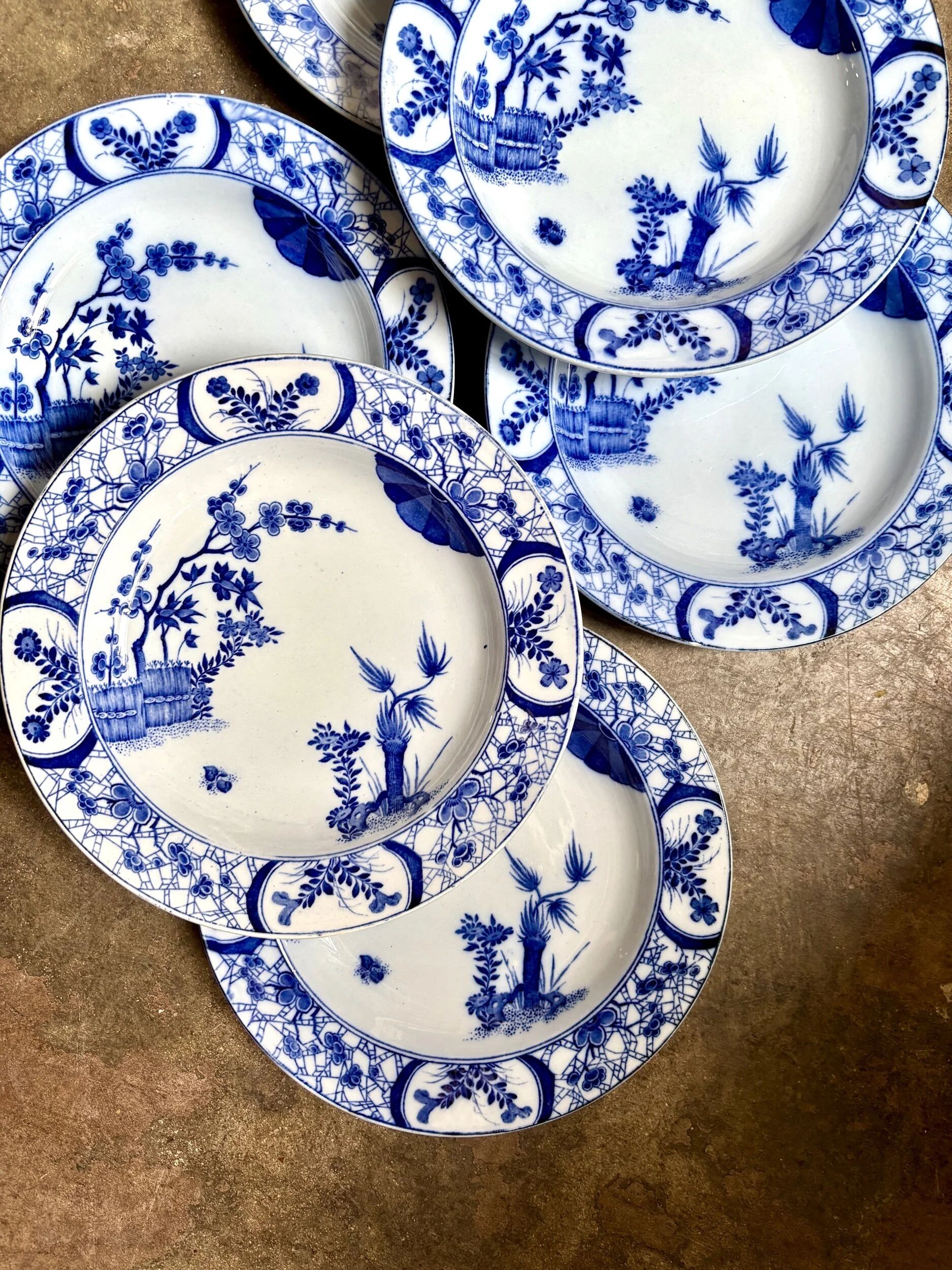 6 deep plates Creil & Montereau in blue ironstone, "Japan" service.