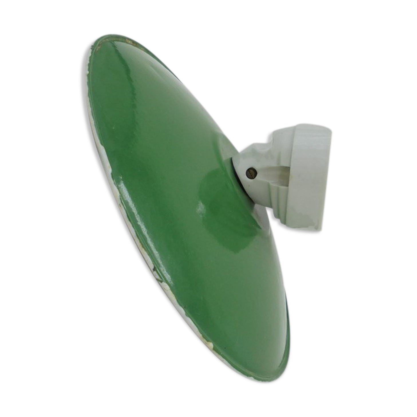 Enamelled sheet metal sconce
