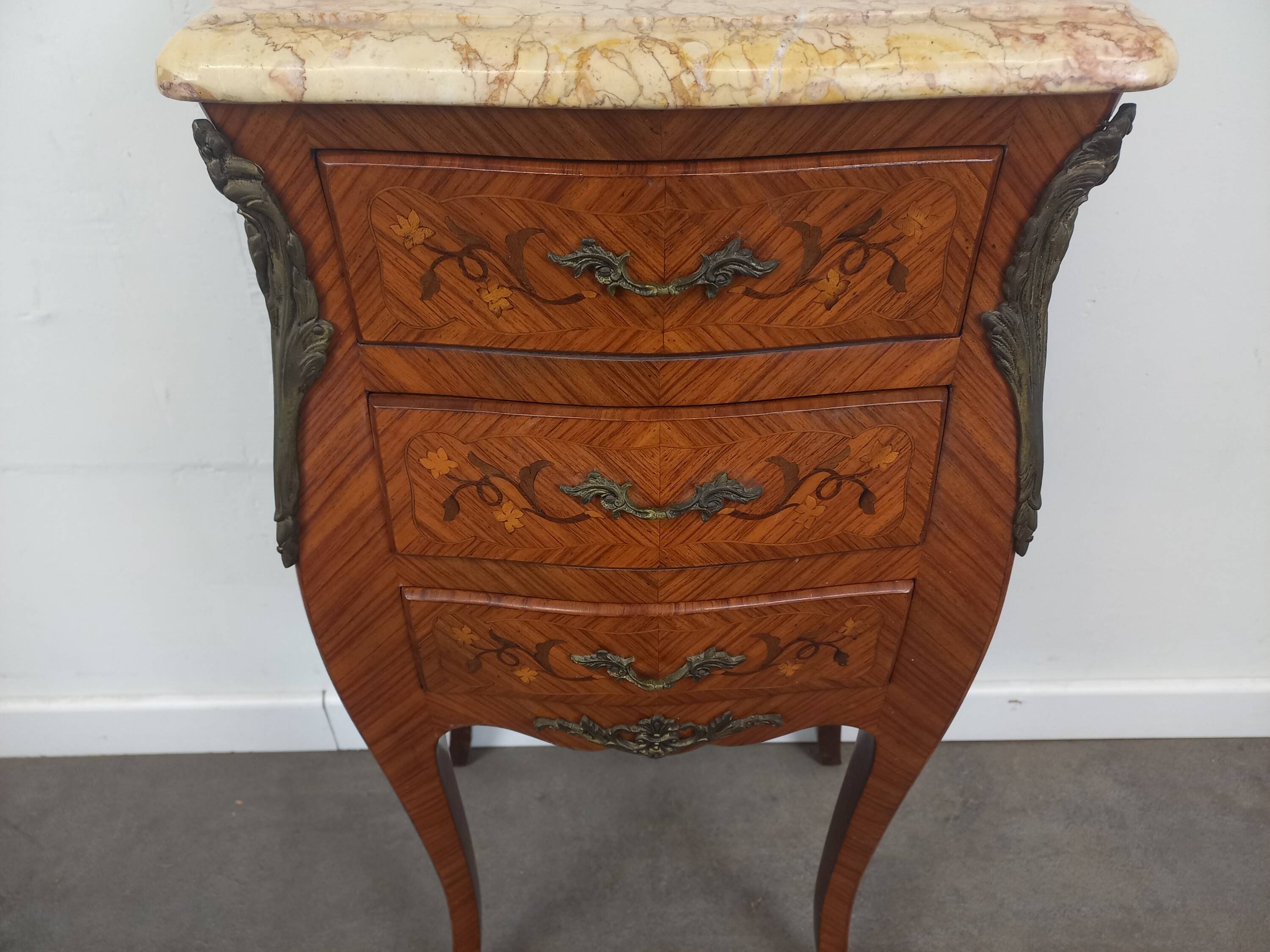 Chevet de style Louis XV