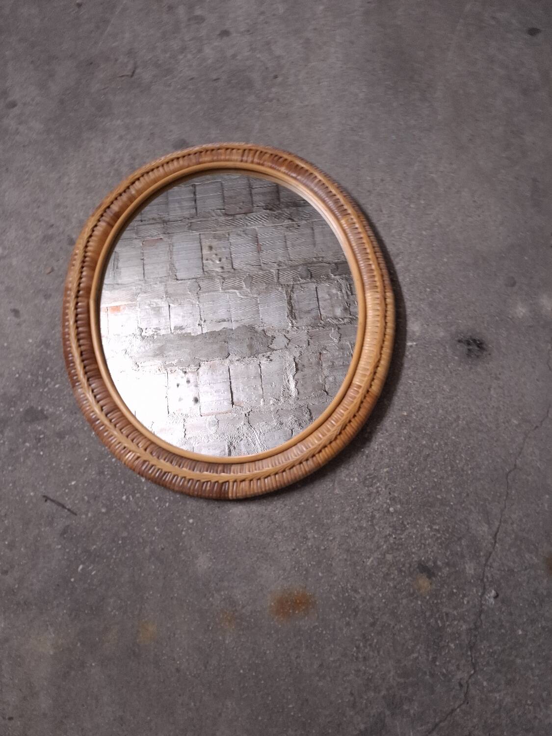 Miroir en rotin vintage