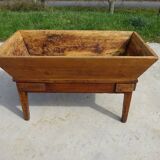 Ancien pétrin avec couvercle et piètement en chêne