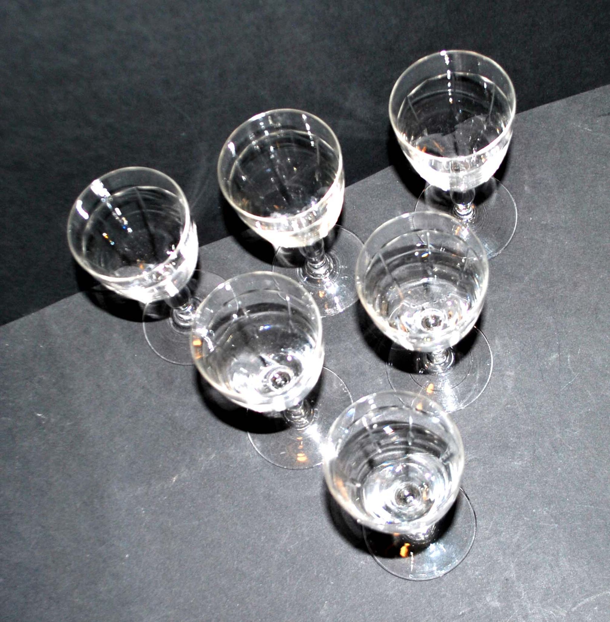 Set of 6 vintage stemmed glasses in glass cut with drops 11.5cm