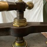 Presse à livres anciens