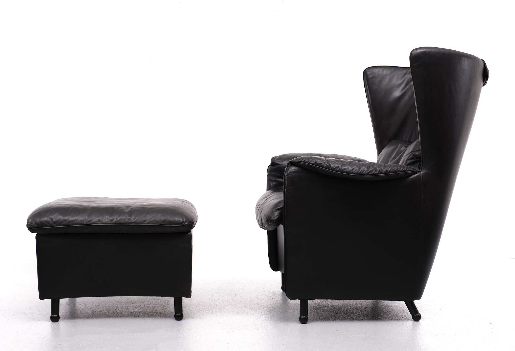 De Sede DS 23 Lounge Wing Chair and Ottoman, 1980s