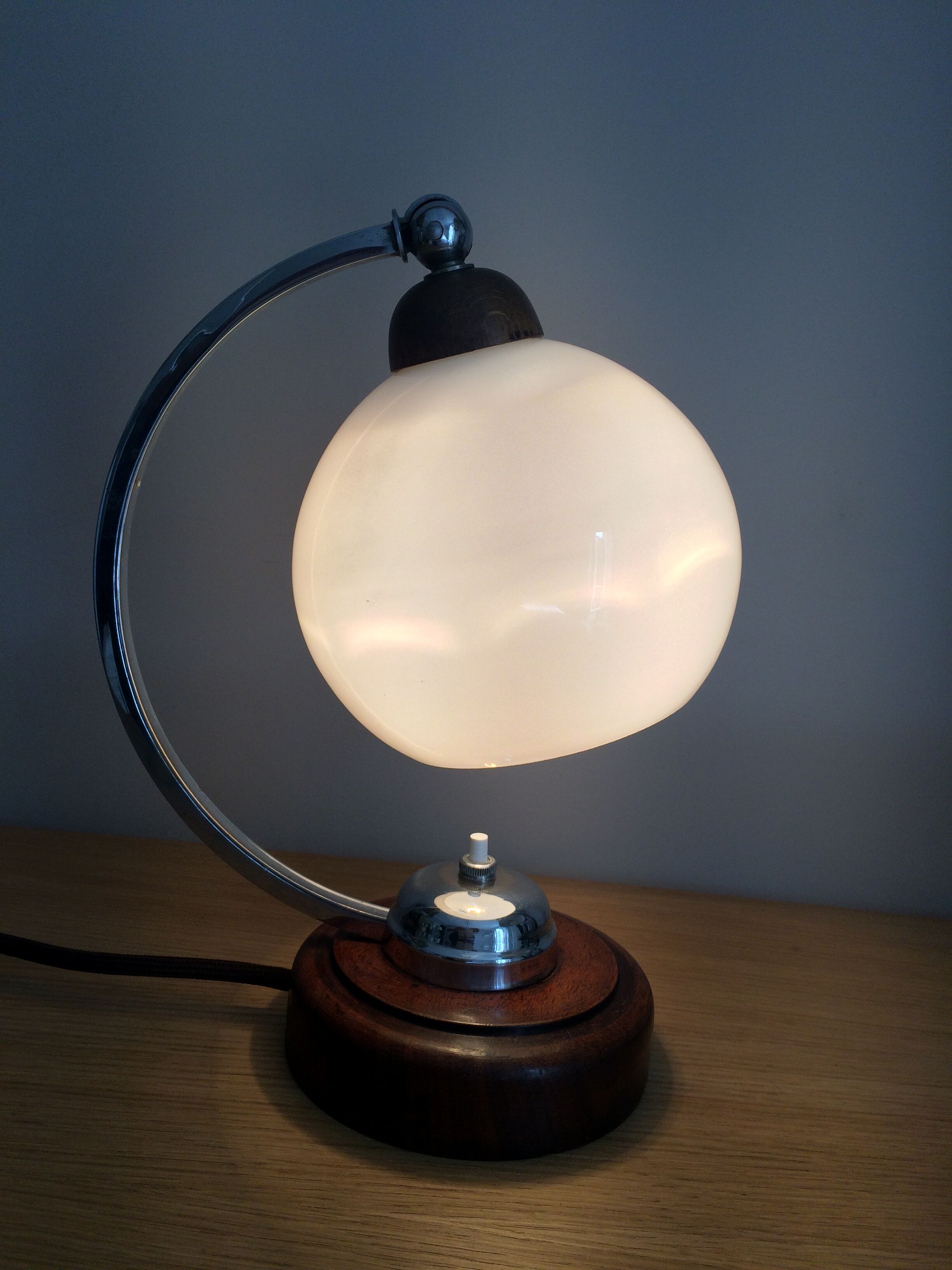 1930s art deco bedside lamp