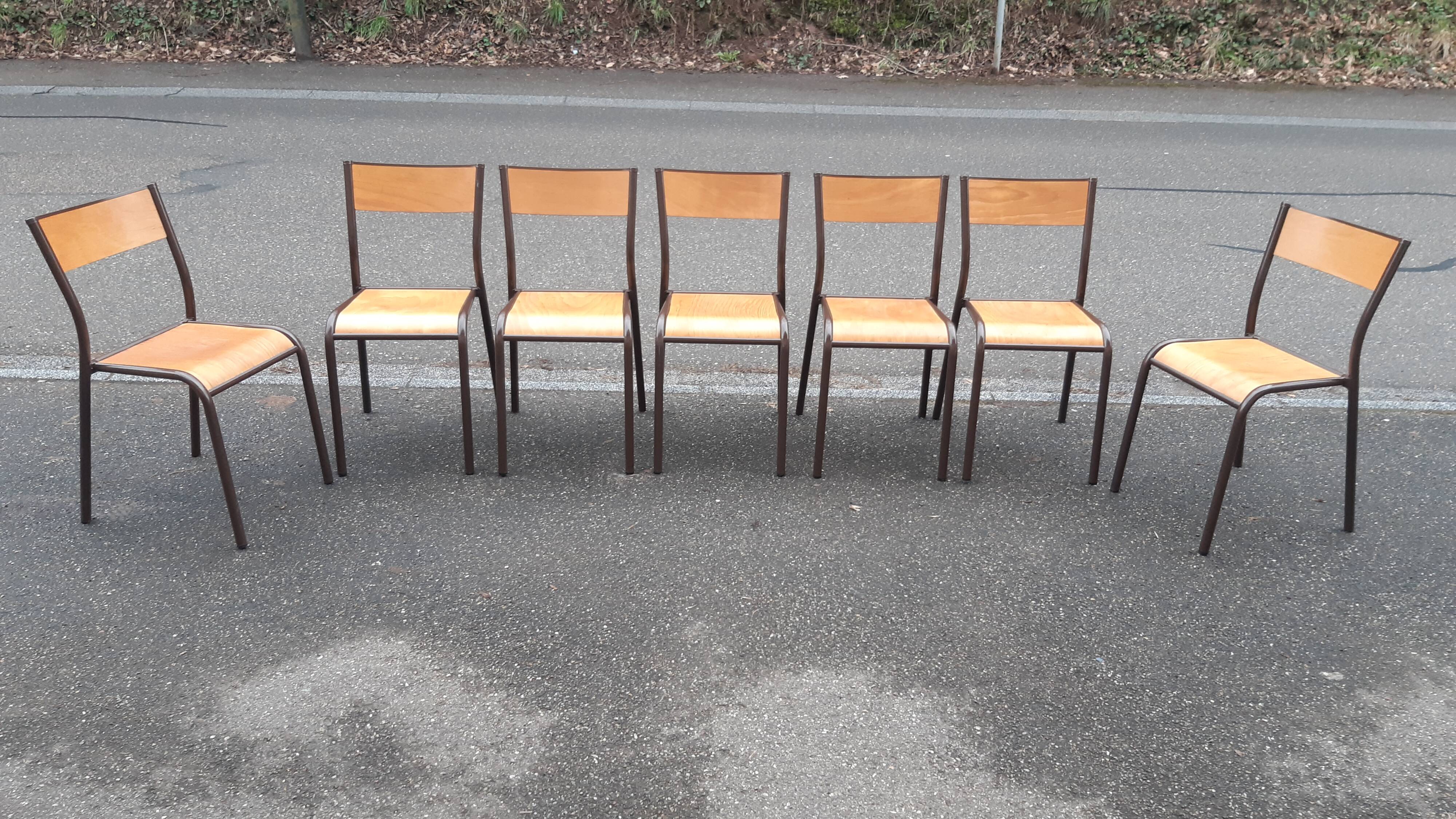 Set of 7 Mullca chairs