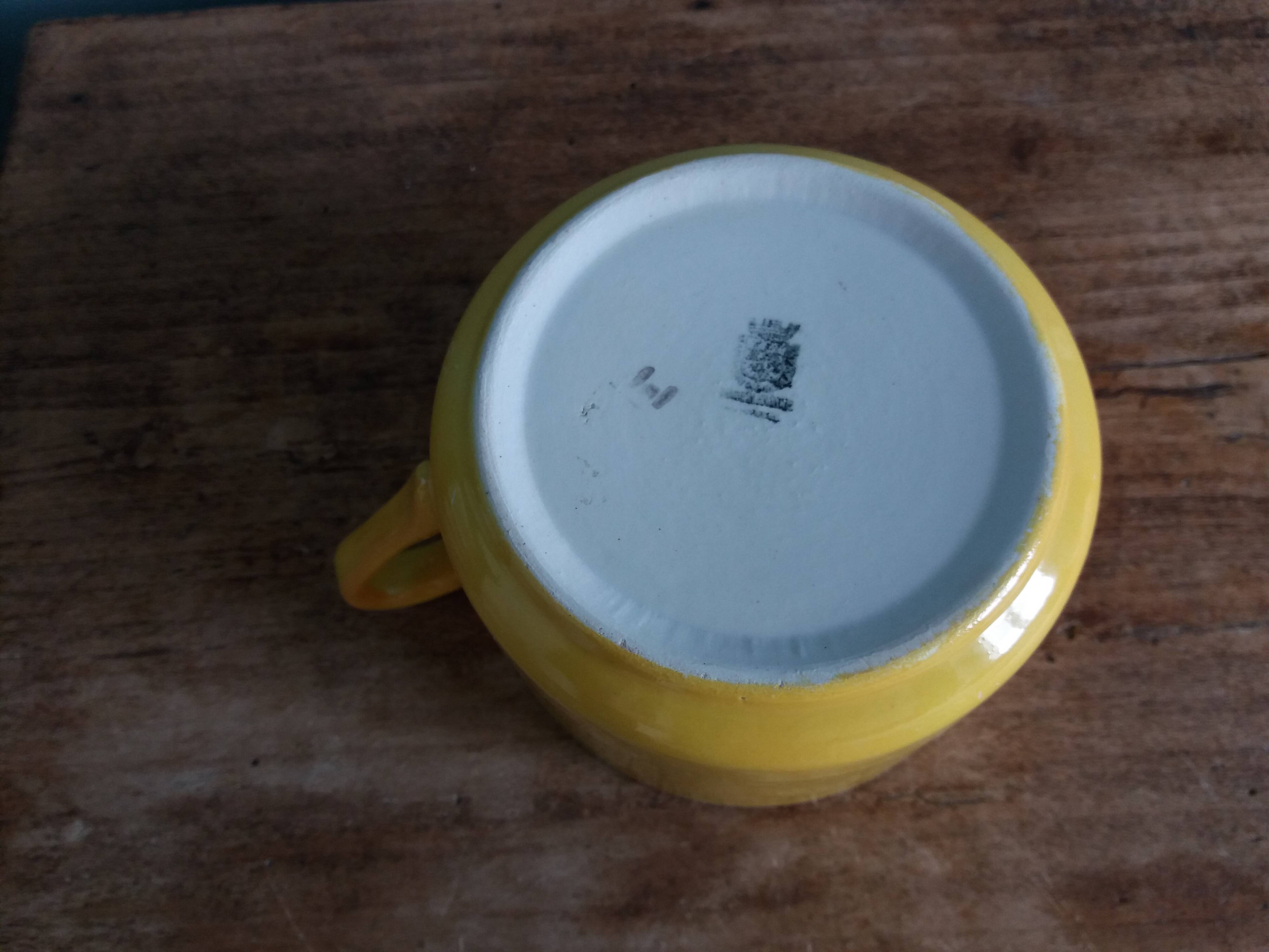 Tasses et soucoupe Saint Amand céramique jaune