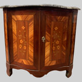 Notch has two curved doors mahogany and rosewood xviii century