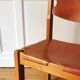 Paire de chaises orme et cuir Maison Regain