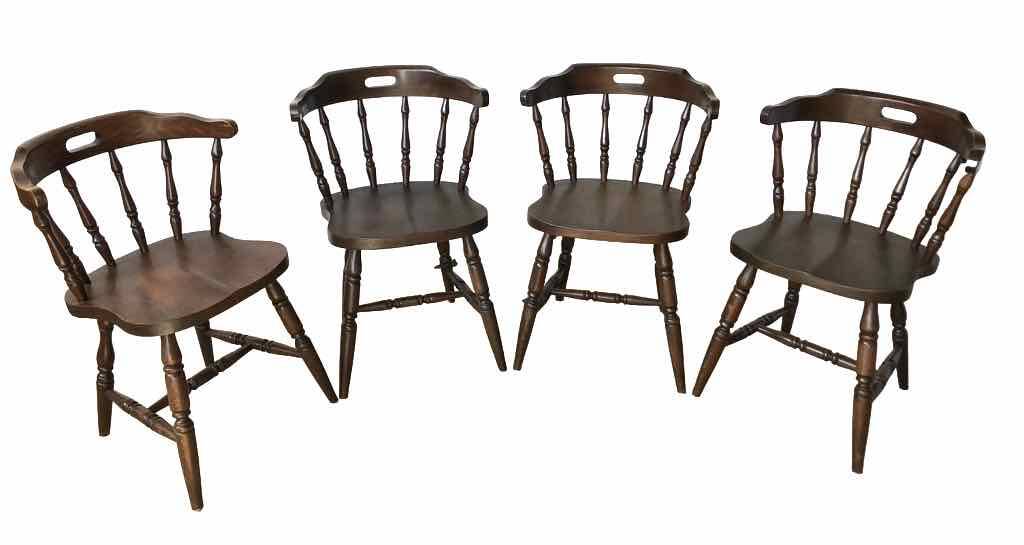 Set de 4 chaises montagnardes en chêne