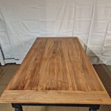Farm table