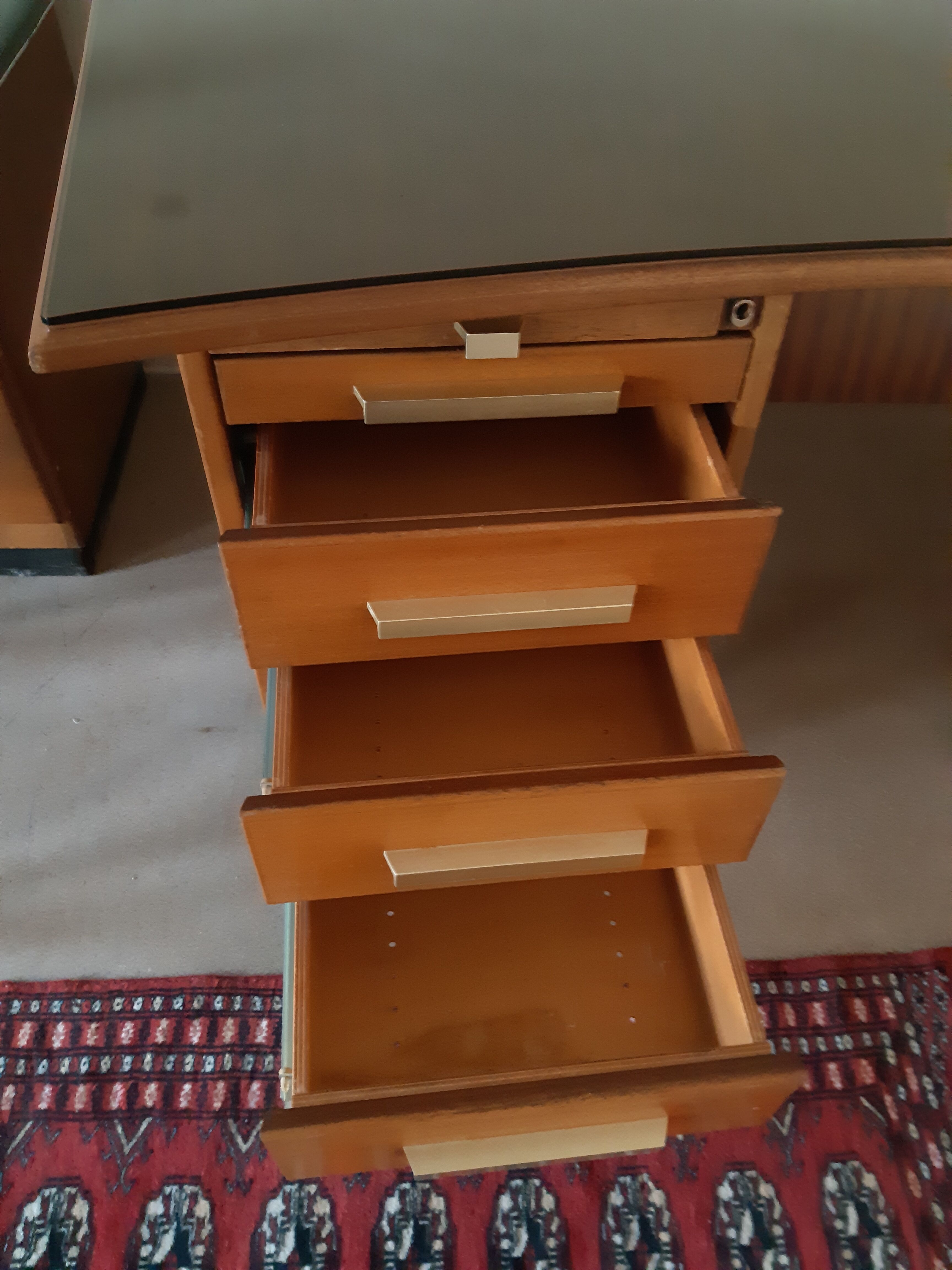Minister desk years 80