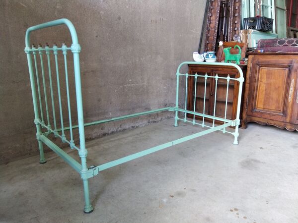 Lit en métal, méridienne