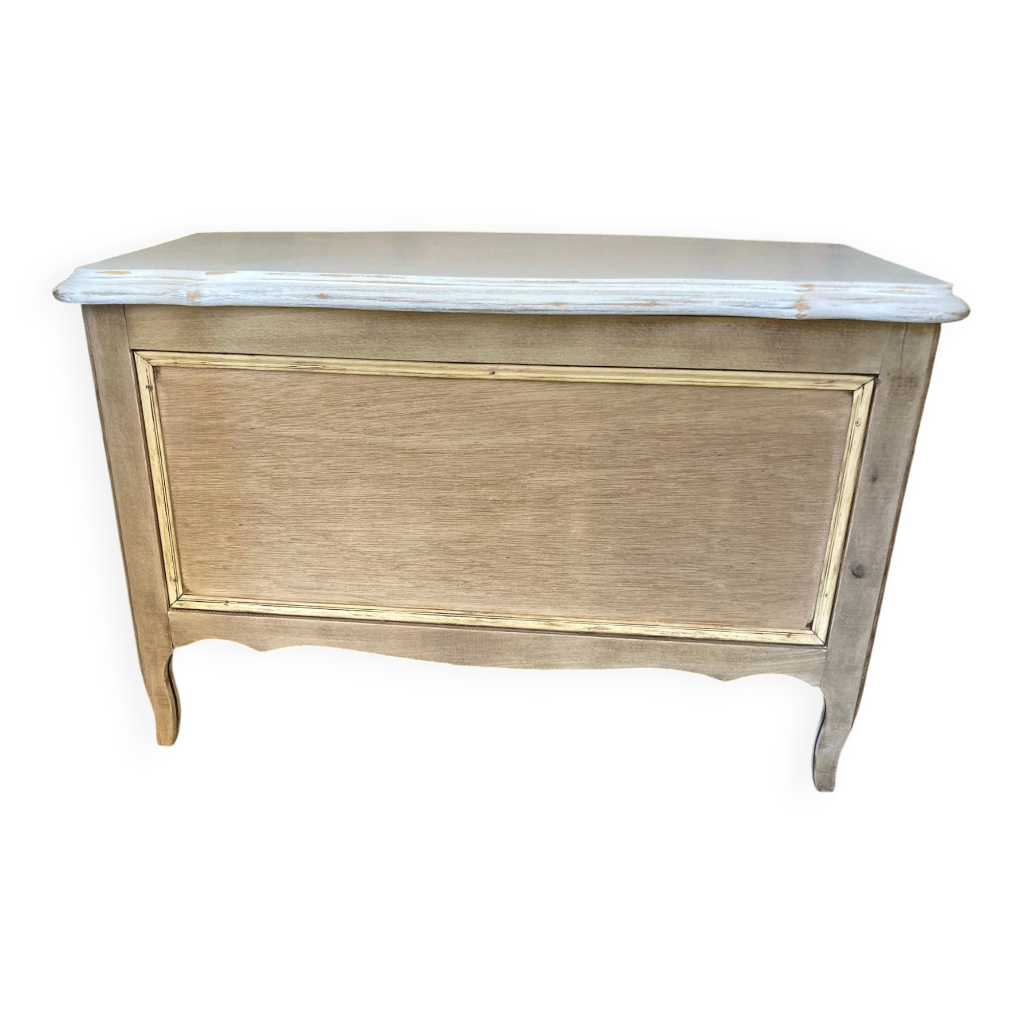 Very nice vintage heart toy chest in L. Ashley removable style.