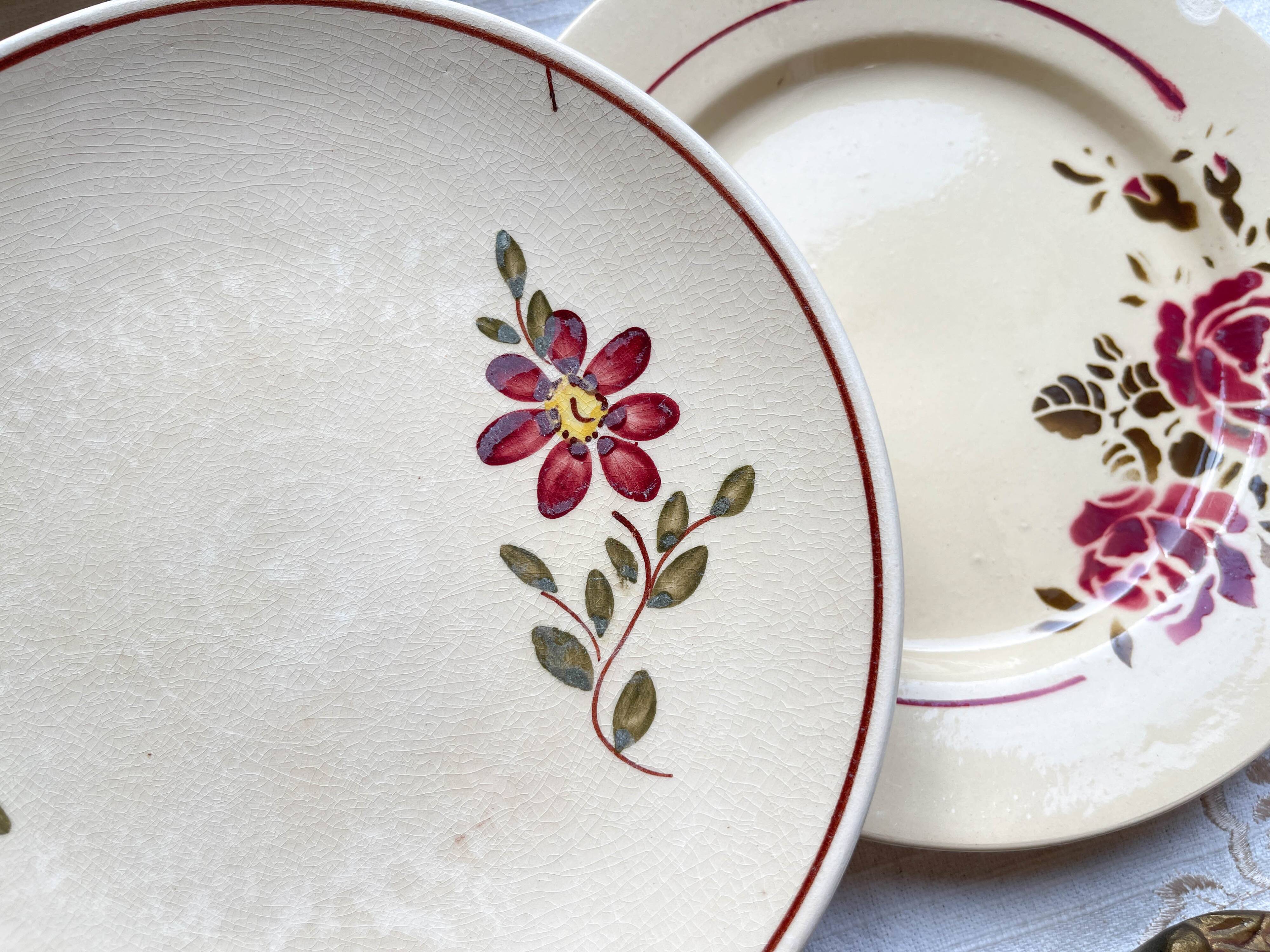 6 Small mismatched vintage floral plates - BADONVILLIER STEULER