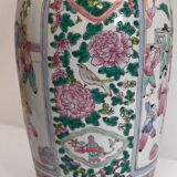 Porcelain vase, China – XXth
