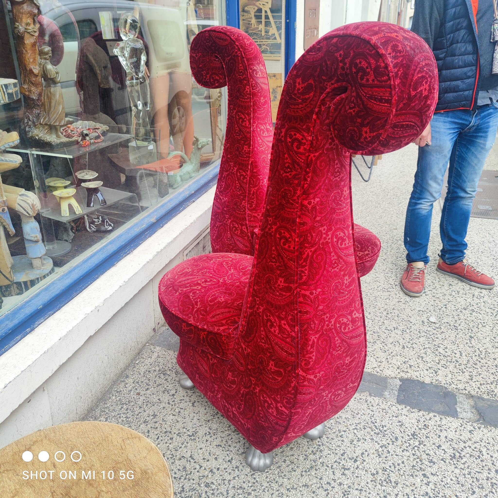 Pair of velvet lounge chairs with a Kashmir pattern from Bretz.