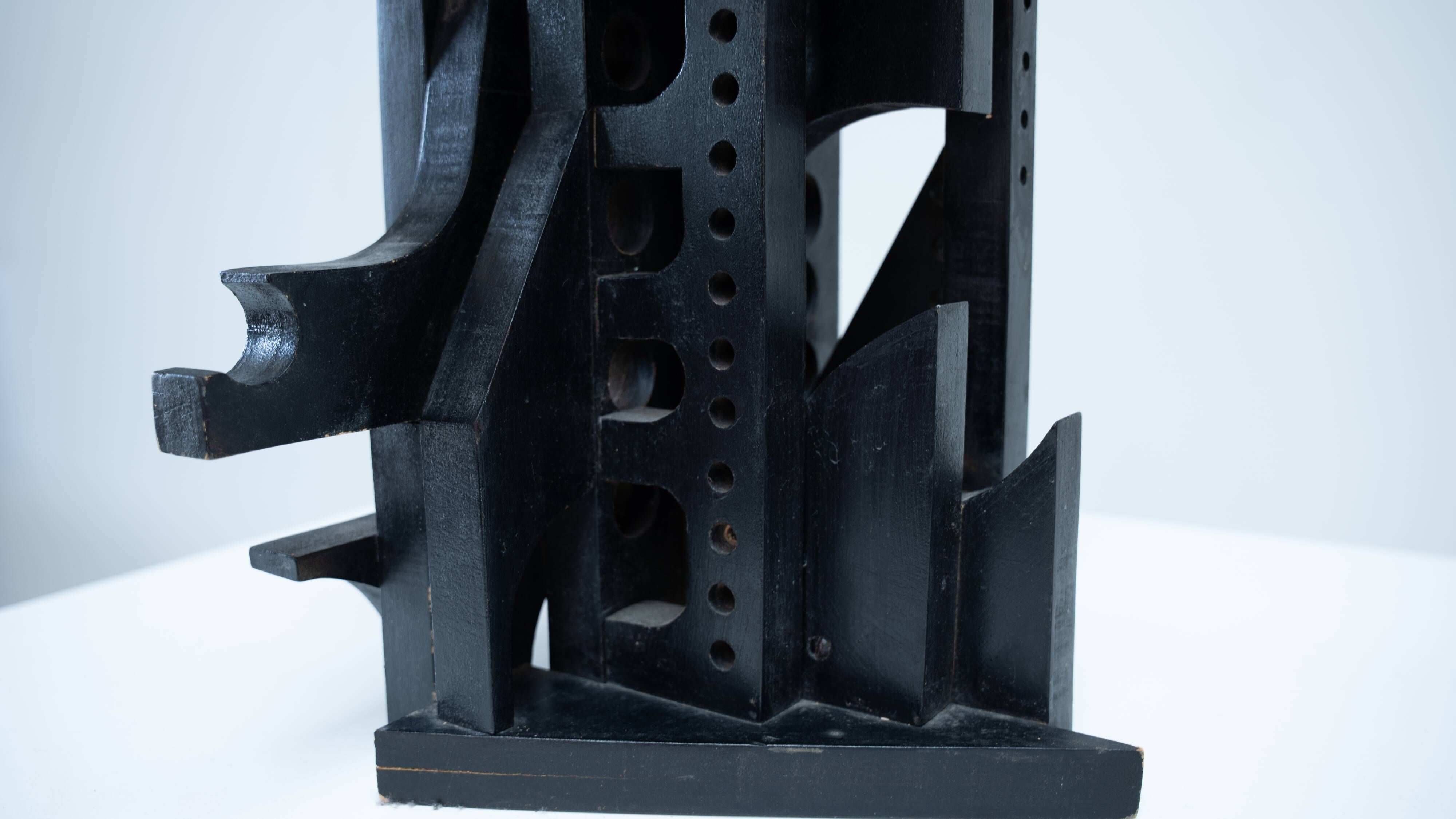 Sculpture en bois italienne abstraite