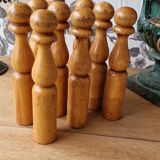 Jeux de 9 quilles en bois et 2 boules
