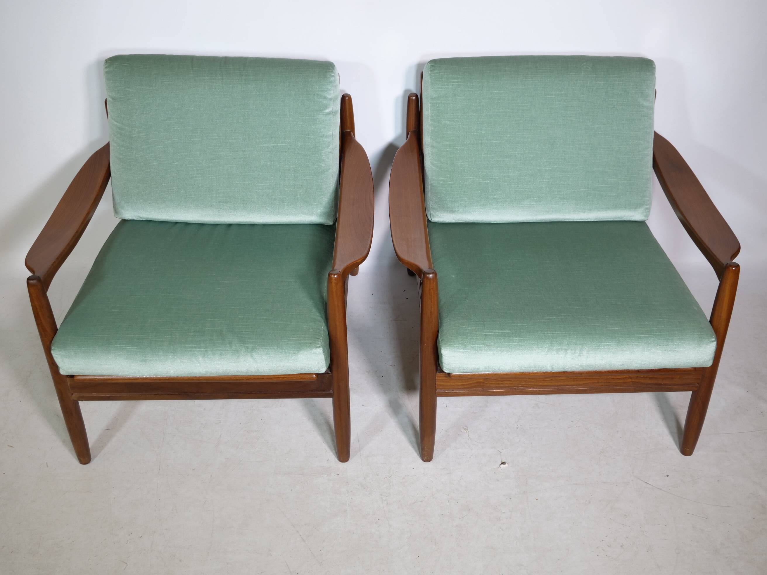 Mid-Century Design Teak Lounge Chairs from Denmark, Set of 2, 1960s