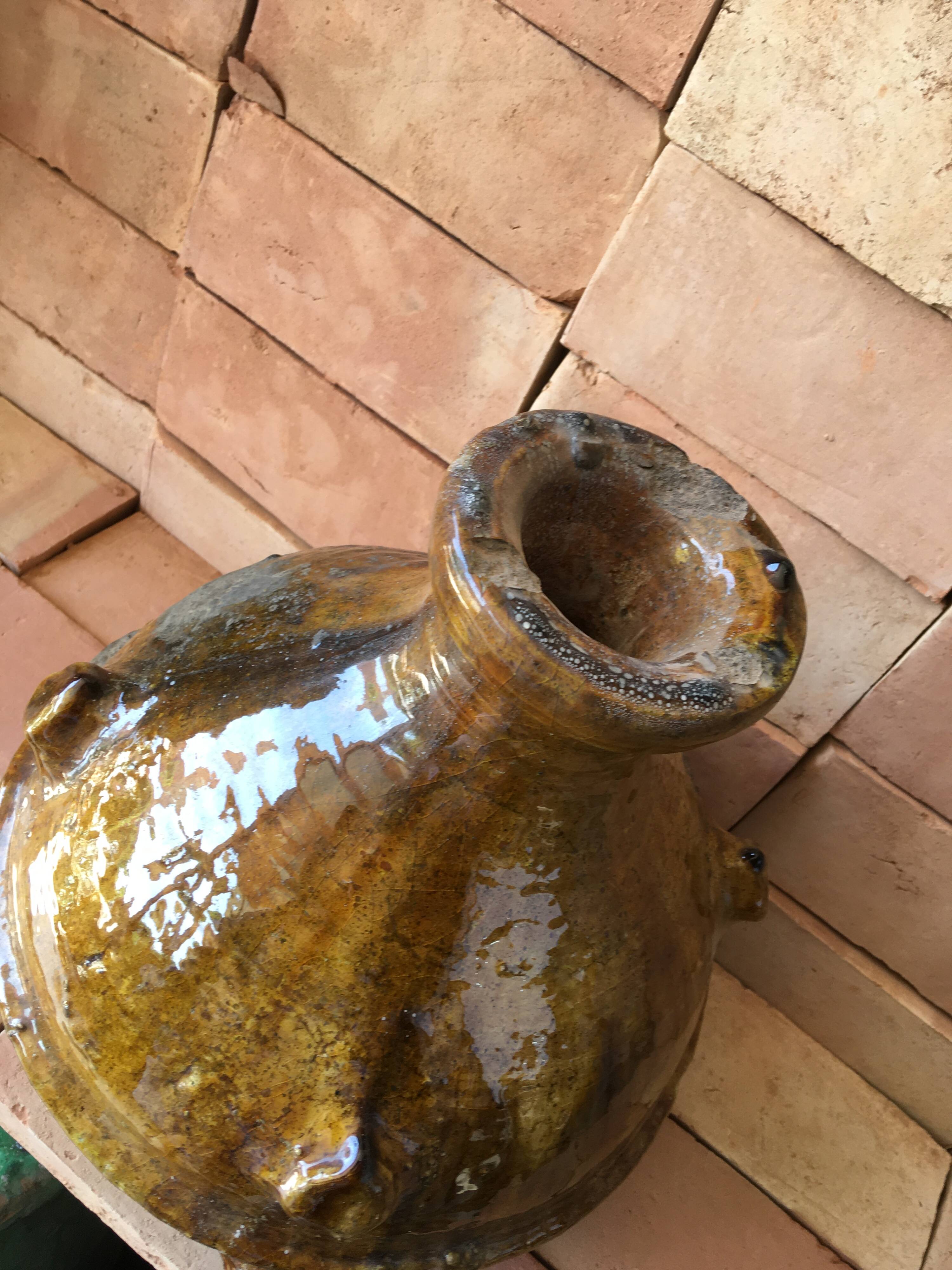 Poterie de tamegroute en terre cuite émaillée
