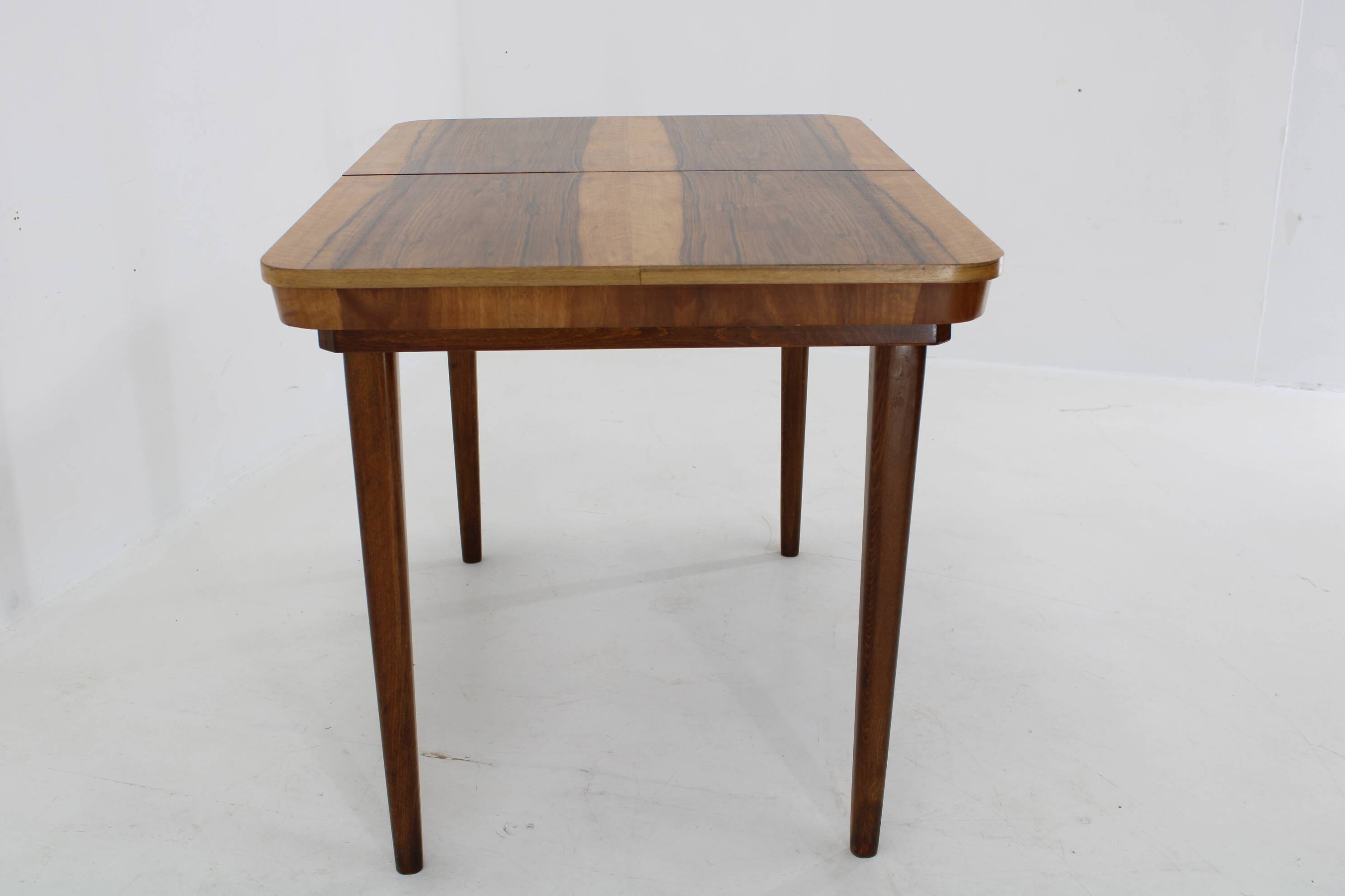 1940s Extendable Dining Table in Walnut, Czechoslovakia