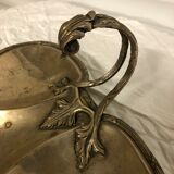 Table servant silver metal.