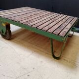 Table basse, chariot industriel