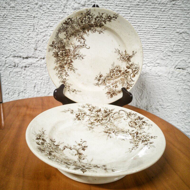 Assiette sur piedouche terre de fer - Décor Pompadour