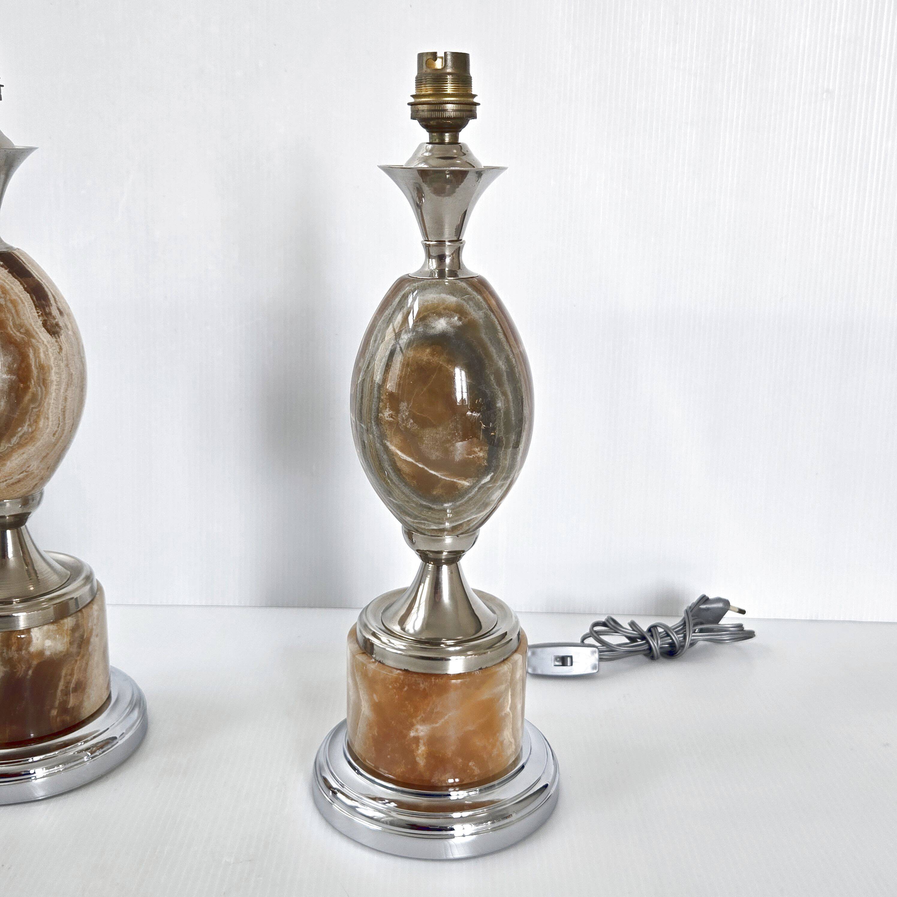 Paire de lampes oeuf vintage 1970