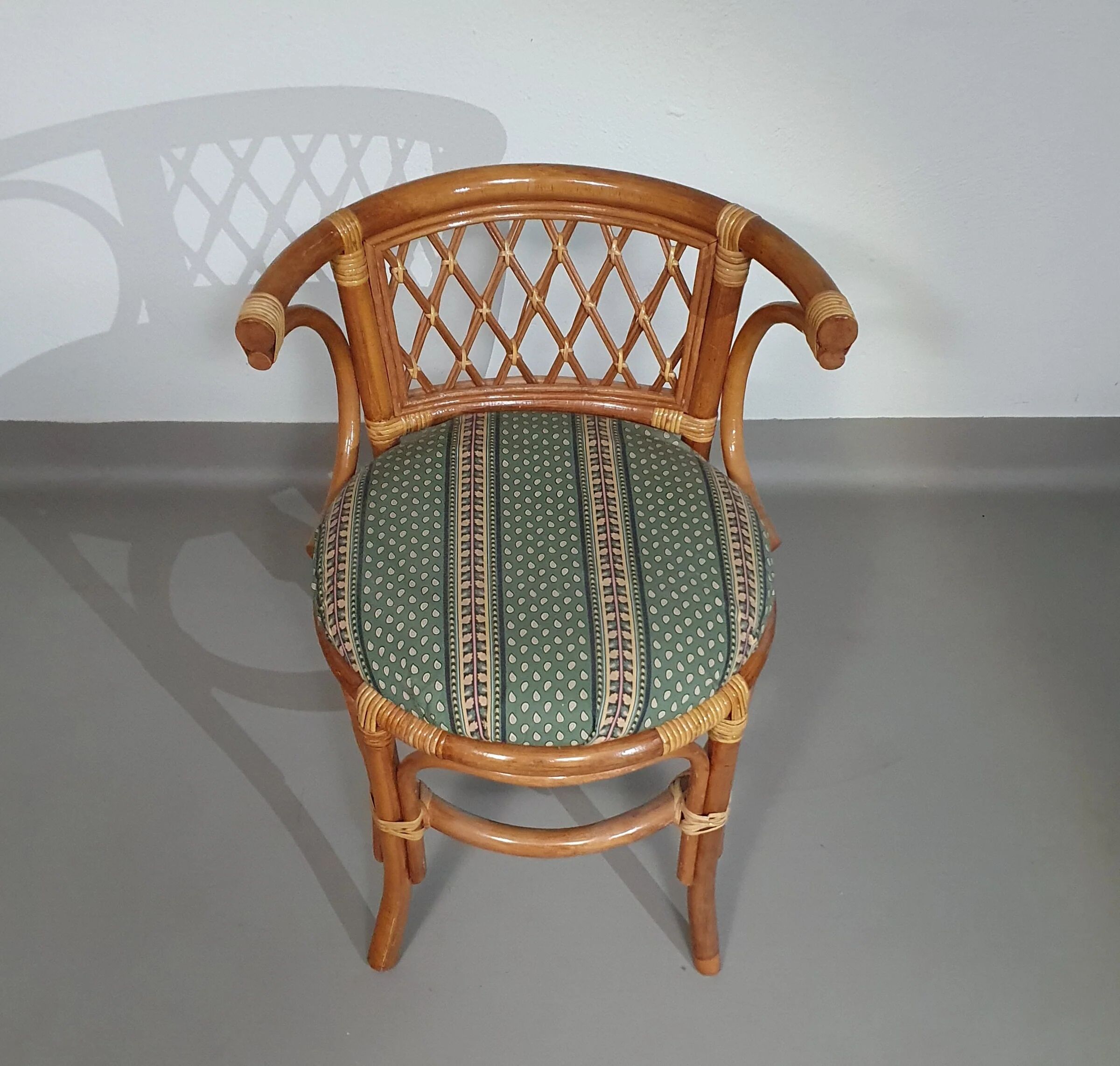 Rattan / bamboo balcony side table / chairs set 1970s
