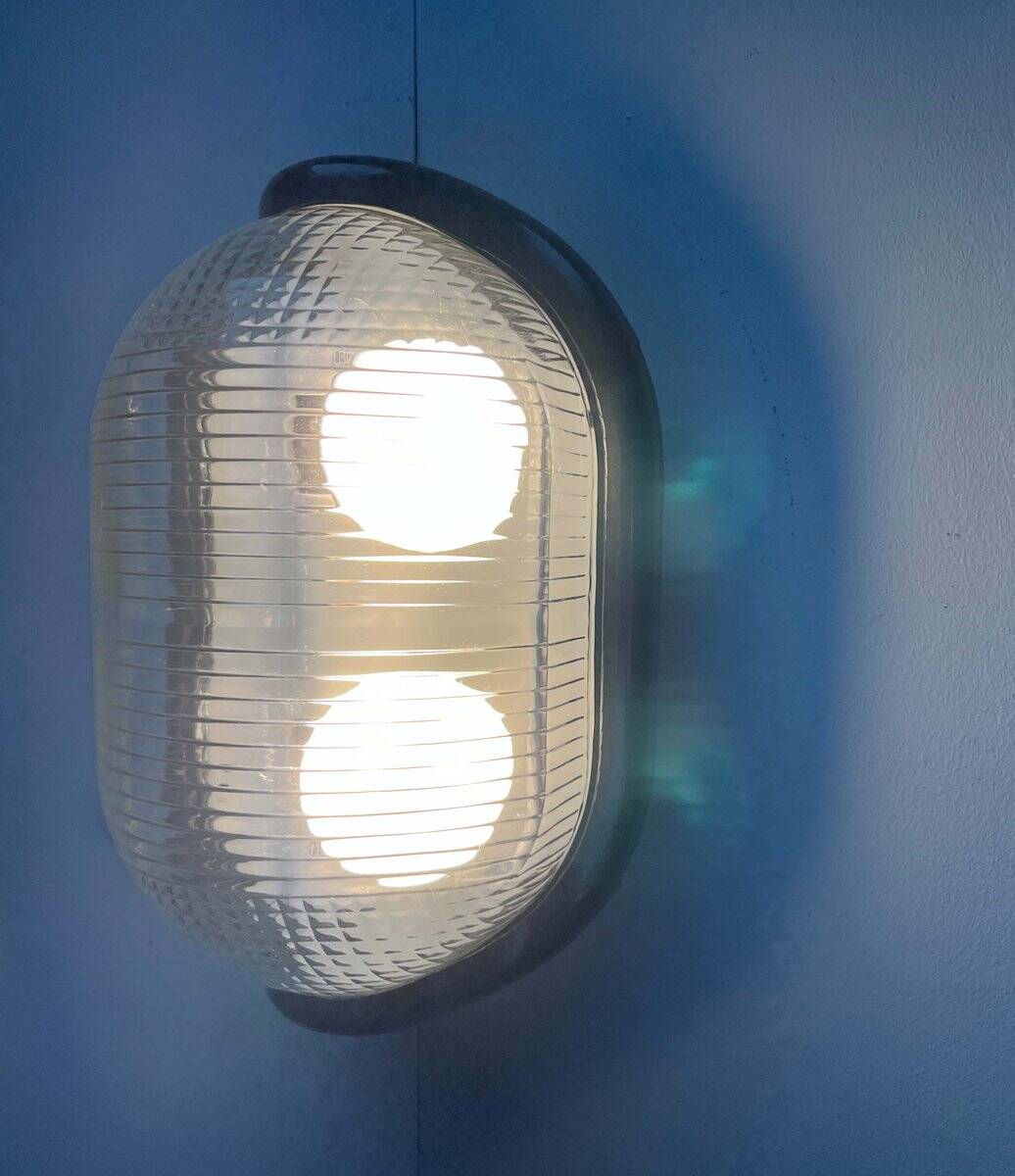 Wall Lamp Walnut Space Age Style Italian Modern Mid-Century by Achille Castiglioni for Flos, 1970s