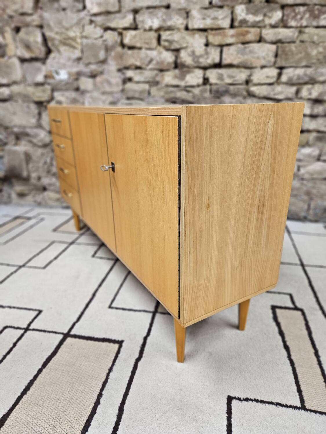 Vintage sideboard 1970 spindle legs