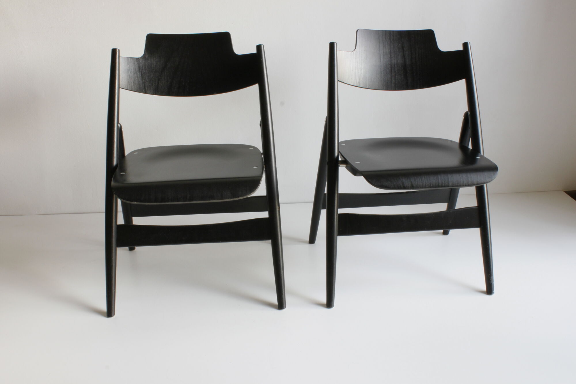 Wooden folding chairs SE18 by Egon Eiermann for Wilde & Spieth, Germany 1952.