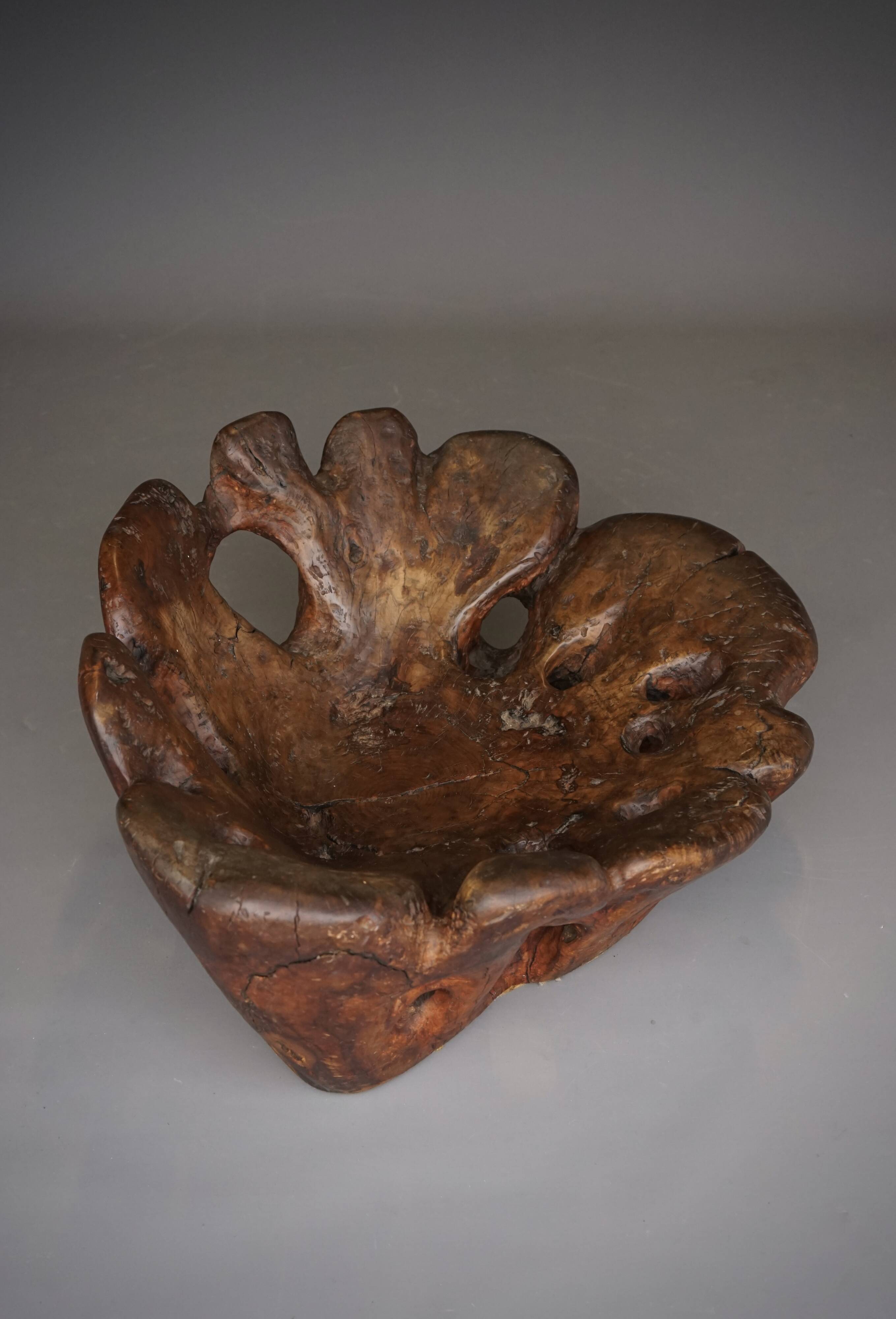 Sculptural Burl wood Low Lounge Chair. 1970s