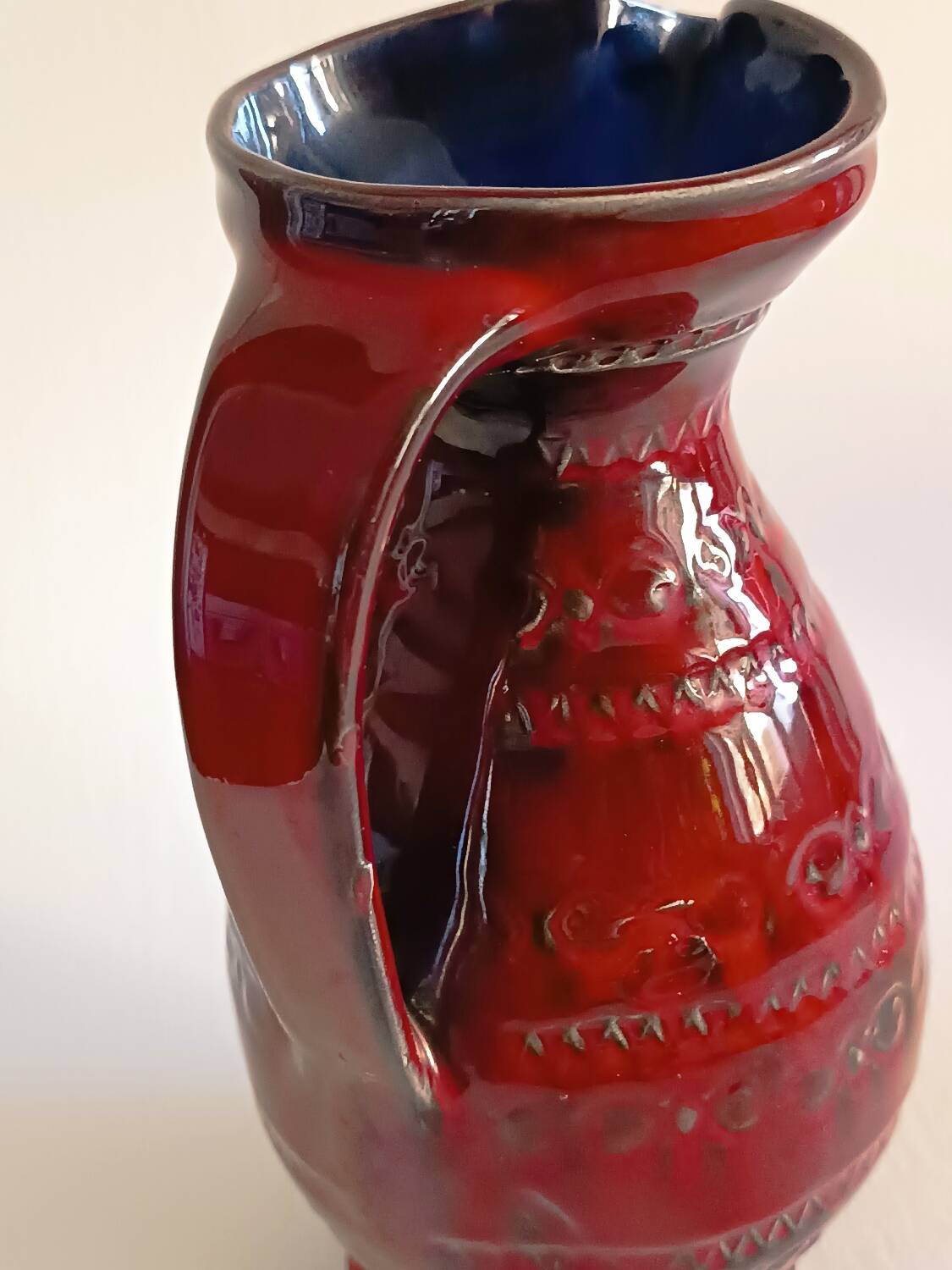 Aldo Londi red pitchers