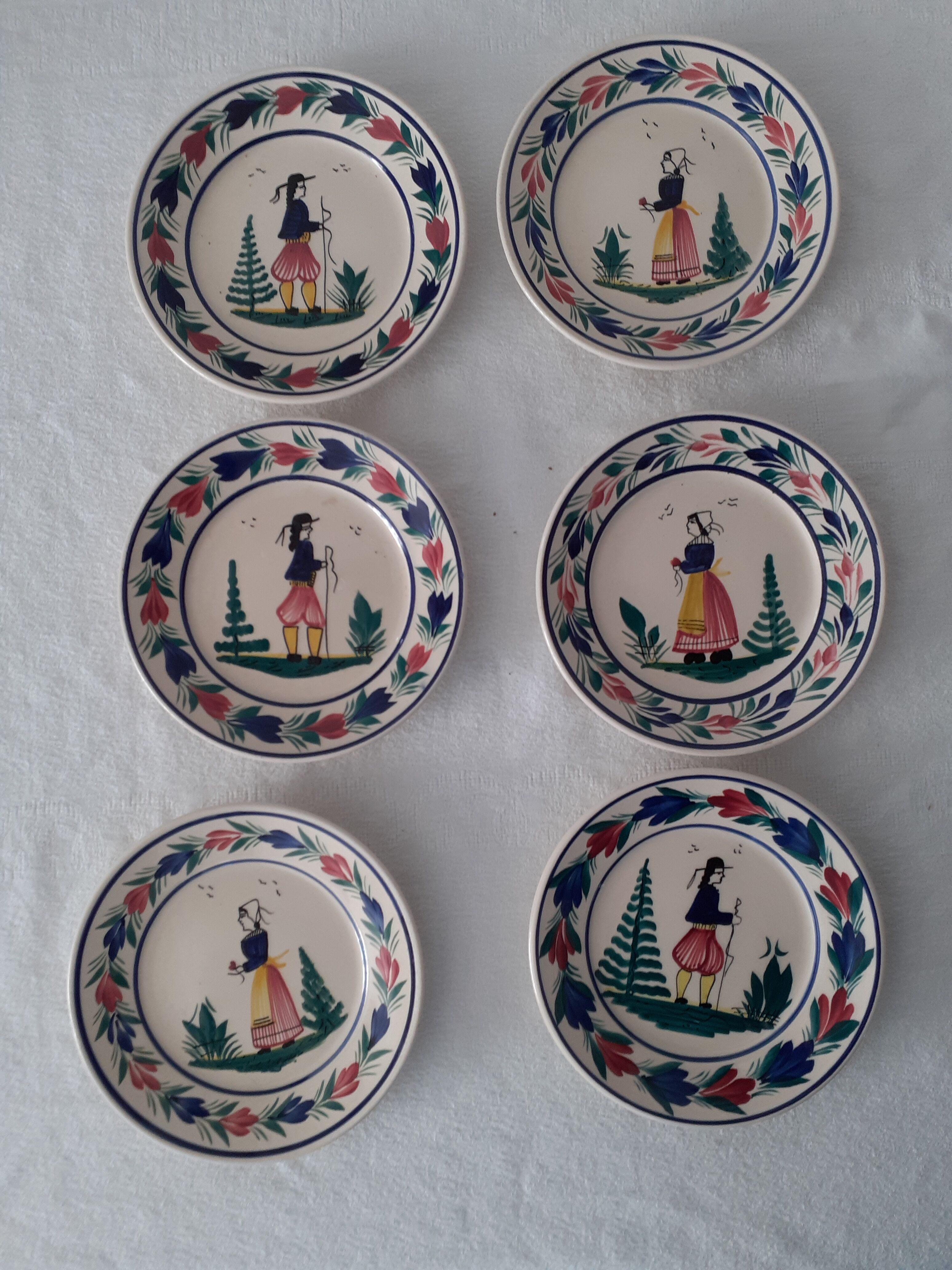 6 plates decoration characters man and woman Henriot Quimper faience Bretagne
