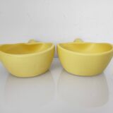 Deux raviers en céramique jaune
