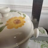 Digoin & Sarreguemines Marguerite model soup tureen